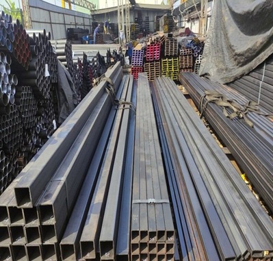 Thép hộp 120x120x4.5 mm